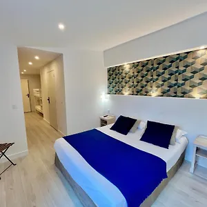 https://hotel-de-flore.fr-provencehotel.com